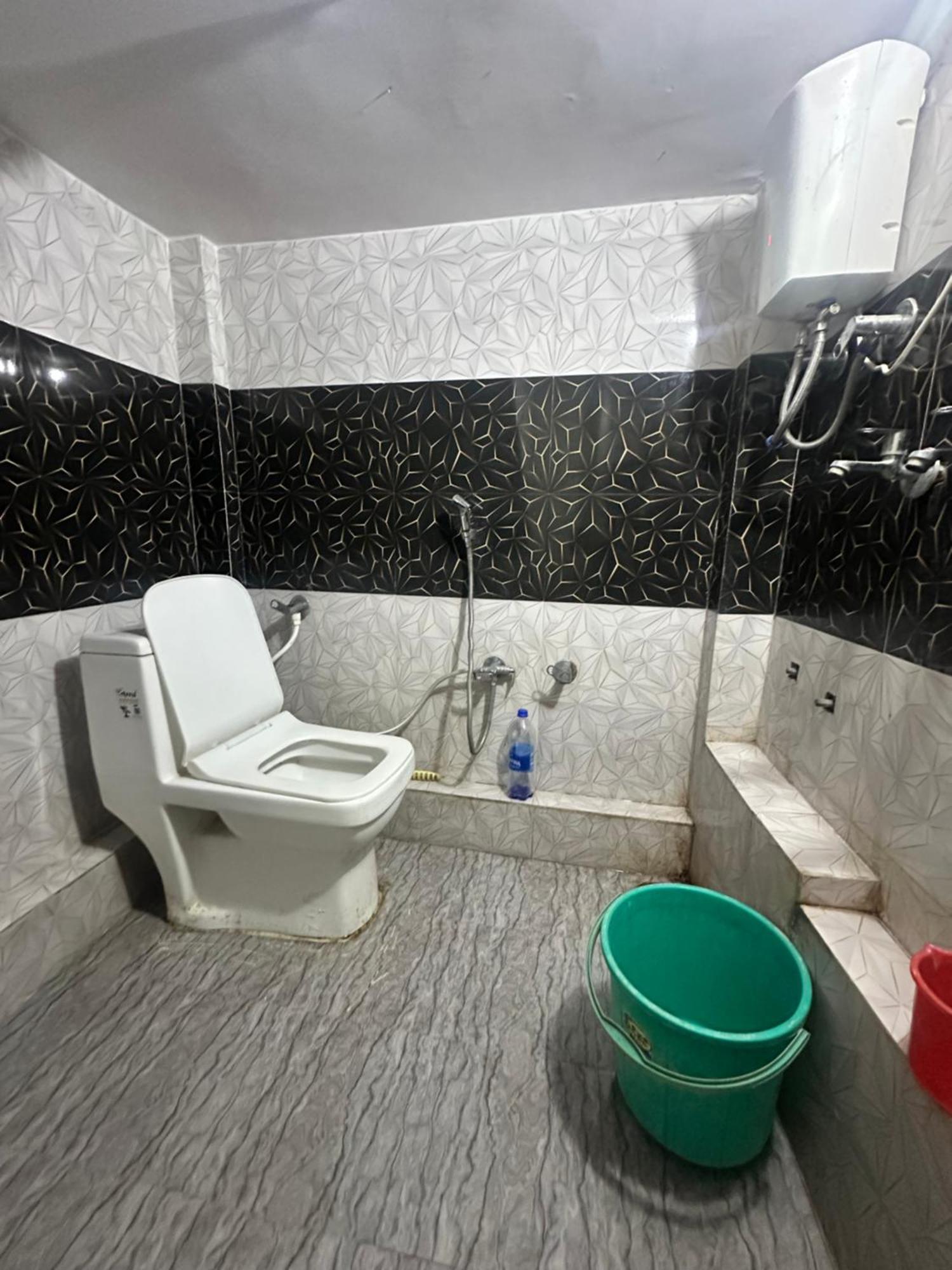 Khatu Shyam Guest House Ayodhya Экстерьер фото