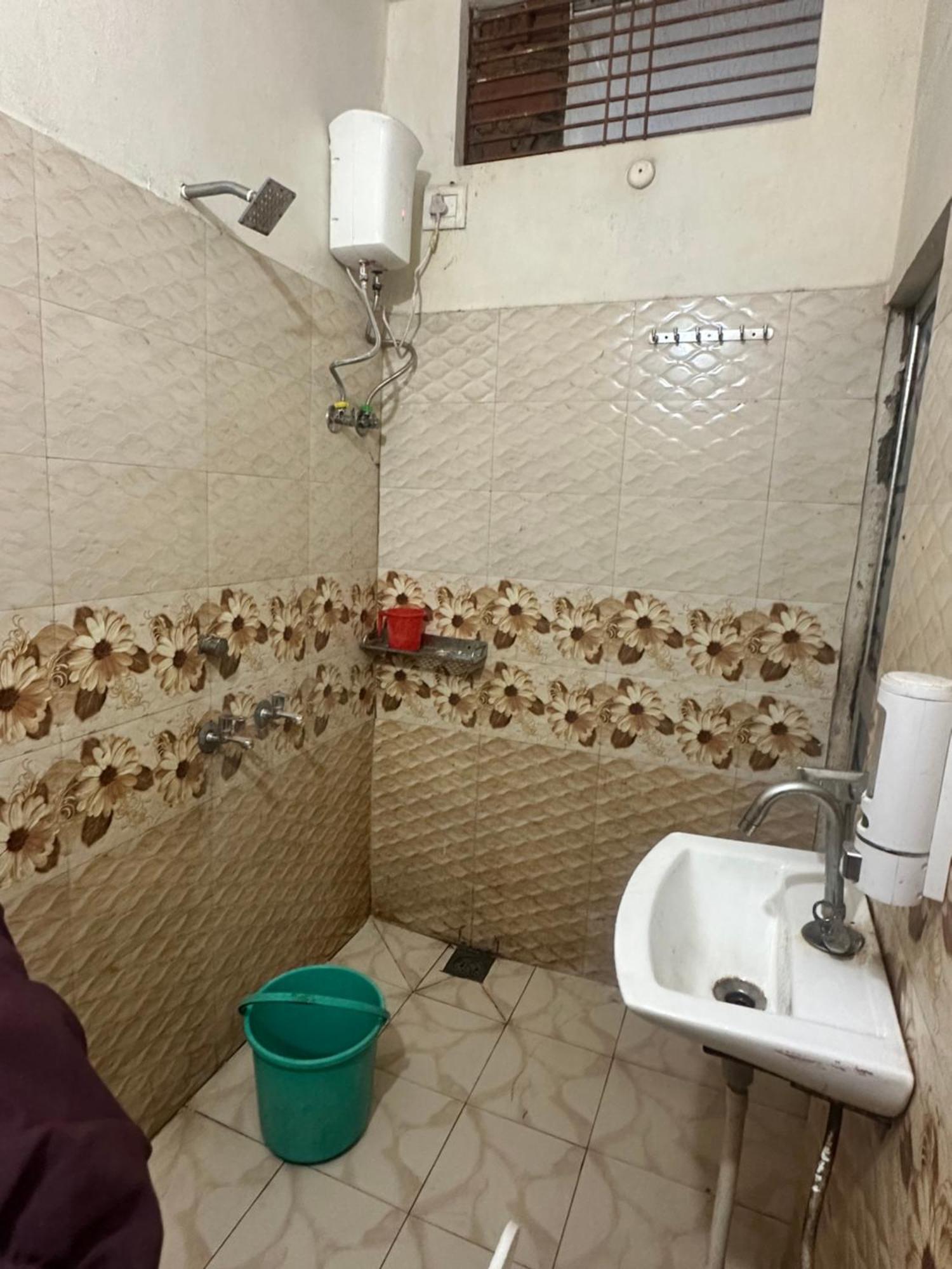 Khatu Shyam Guest House Ayodhya Экстерьер фото