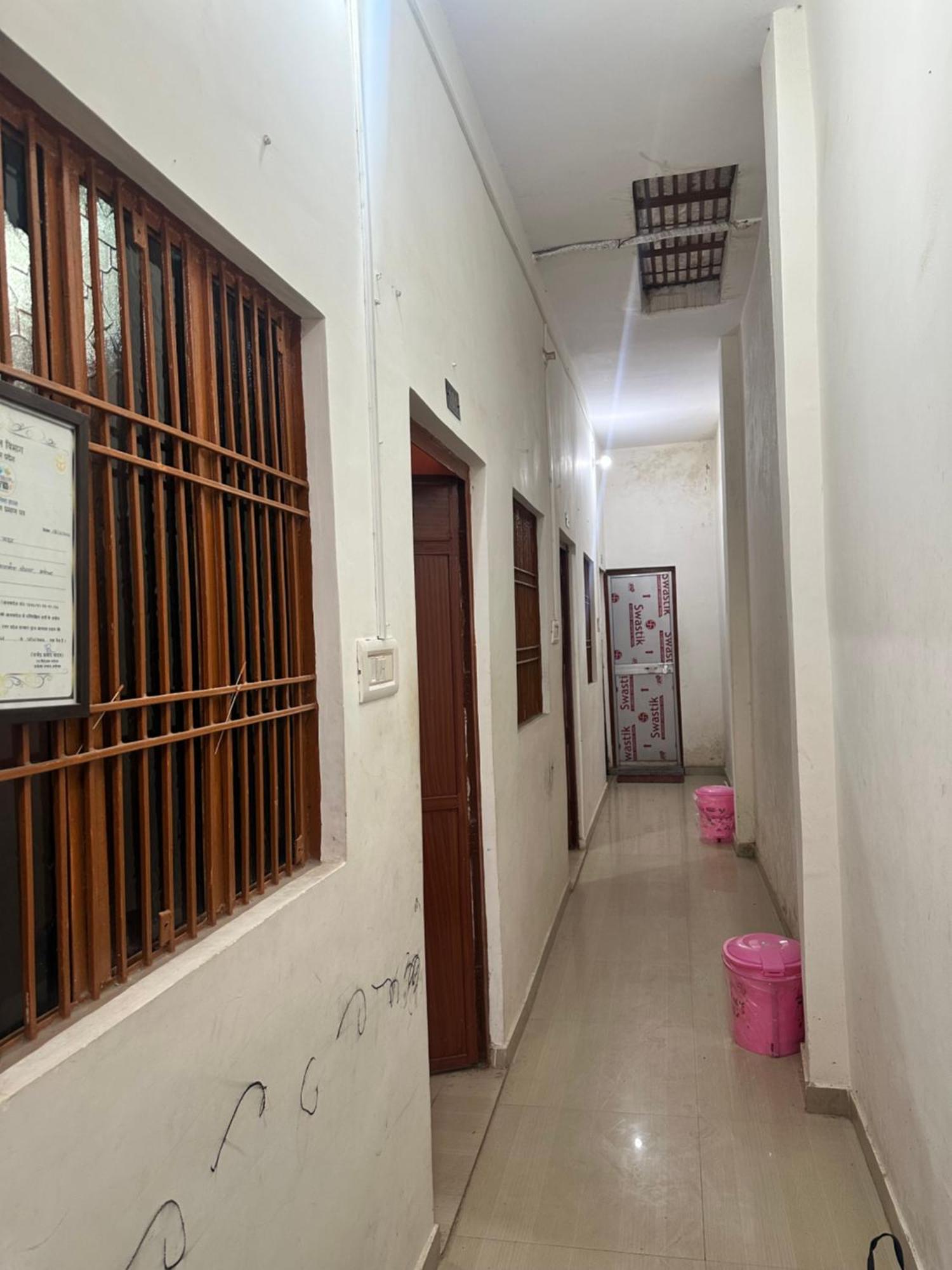 Khatu Shyam Guest House Ayodhya Экстерьер фото