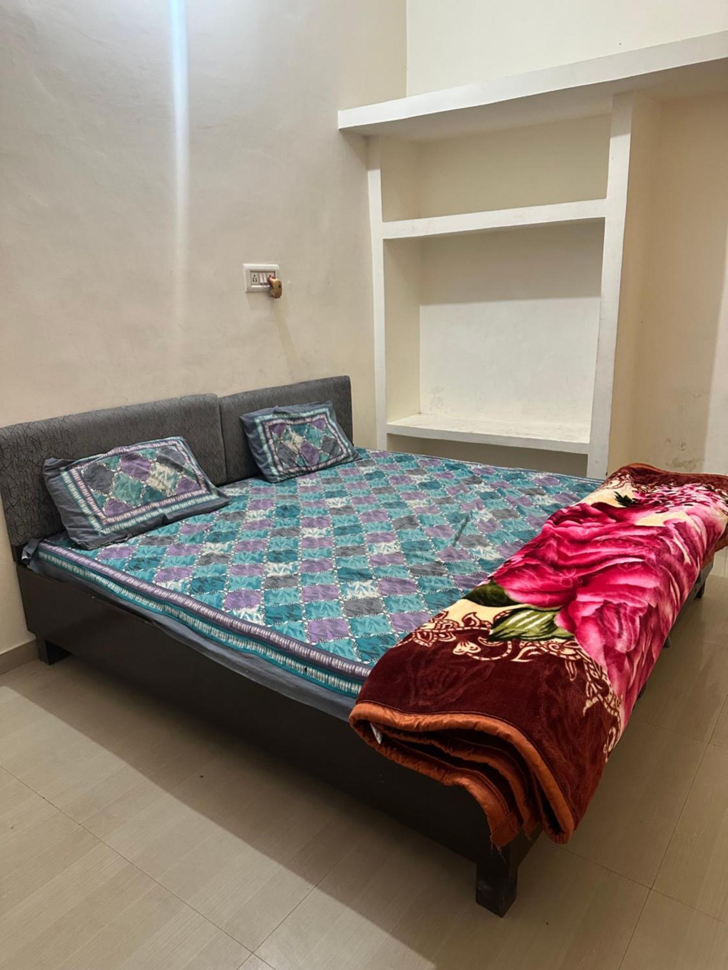 Khatu Shyam Guest House Ayodhya Экстерьер фото